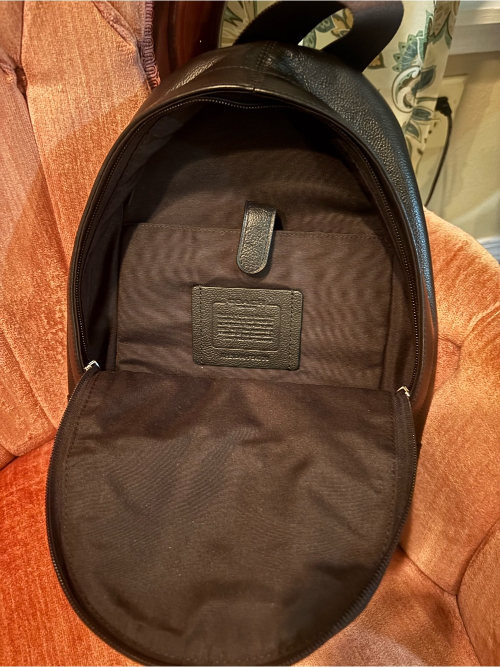2018 Coach Charles F54770 Leather Sling Pack. - Picture 5 of 12